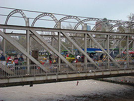 trišt na most pes Rio Mapocho